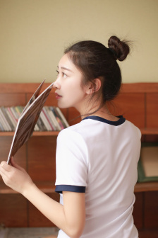 恶狼嘴里的小白兔